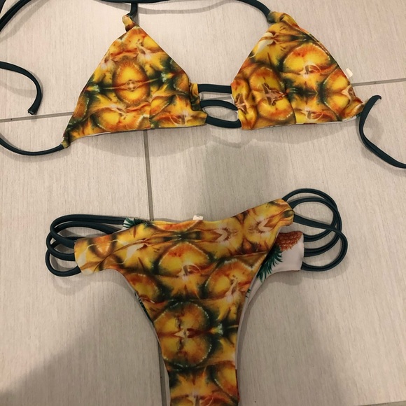 Reversible pineapple bikini - Picture 2 of 3